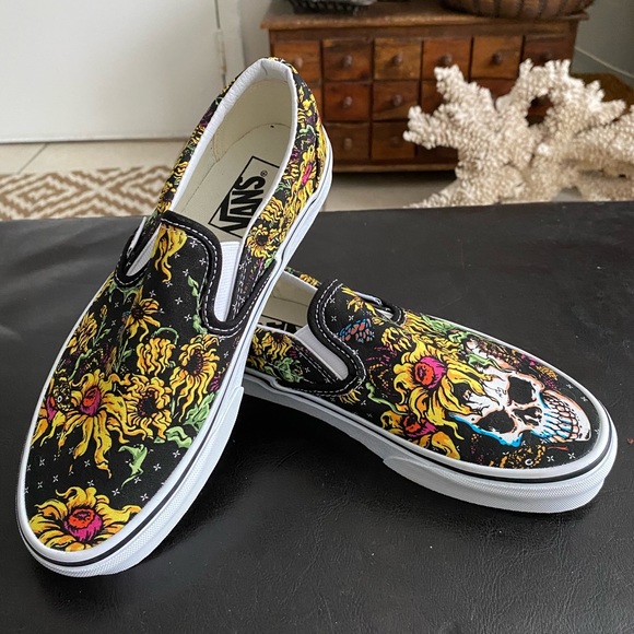 Vans Shoes Vans New Wo Box Skull And Sunflower Design Poshmark